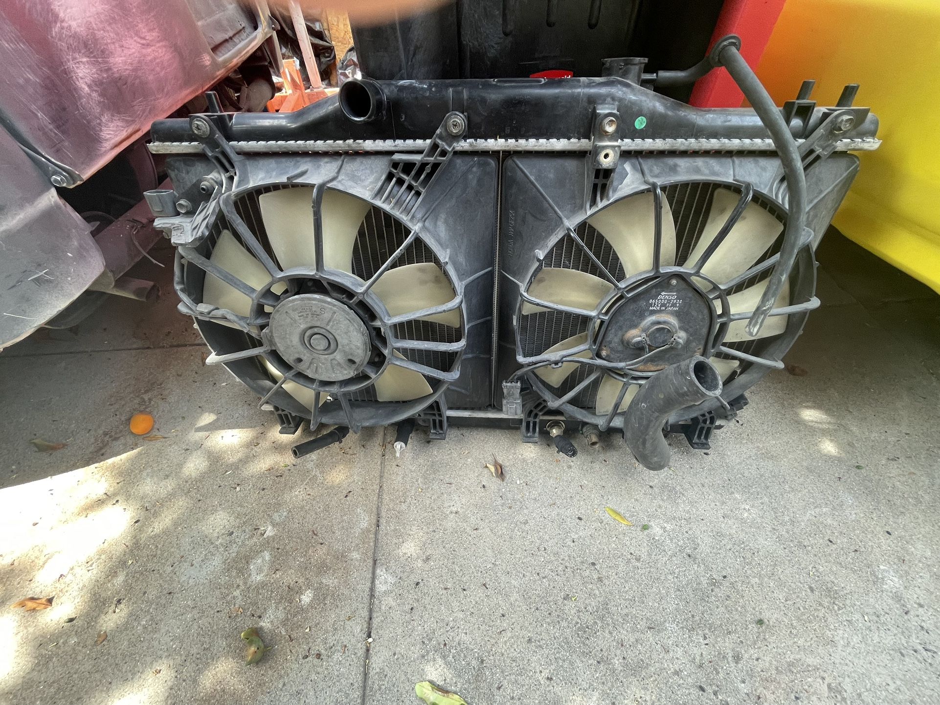 2005 Acura RSX Auto Radiator W/ Fans 