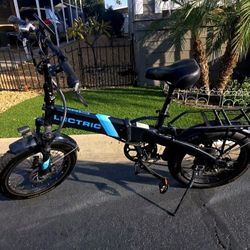 LECTRIC XP 2.0 FOLDABLE. COMFORT SEAT POST. NEW DISPLAY/MONITOR. 537 ORIGINAL MILES. GREAT CONDITION!