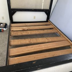 Queen Bed Set Living Spaces 