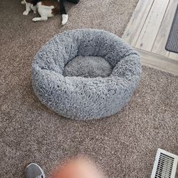 Calming Donut Dog Bed 30"