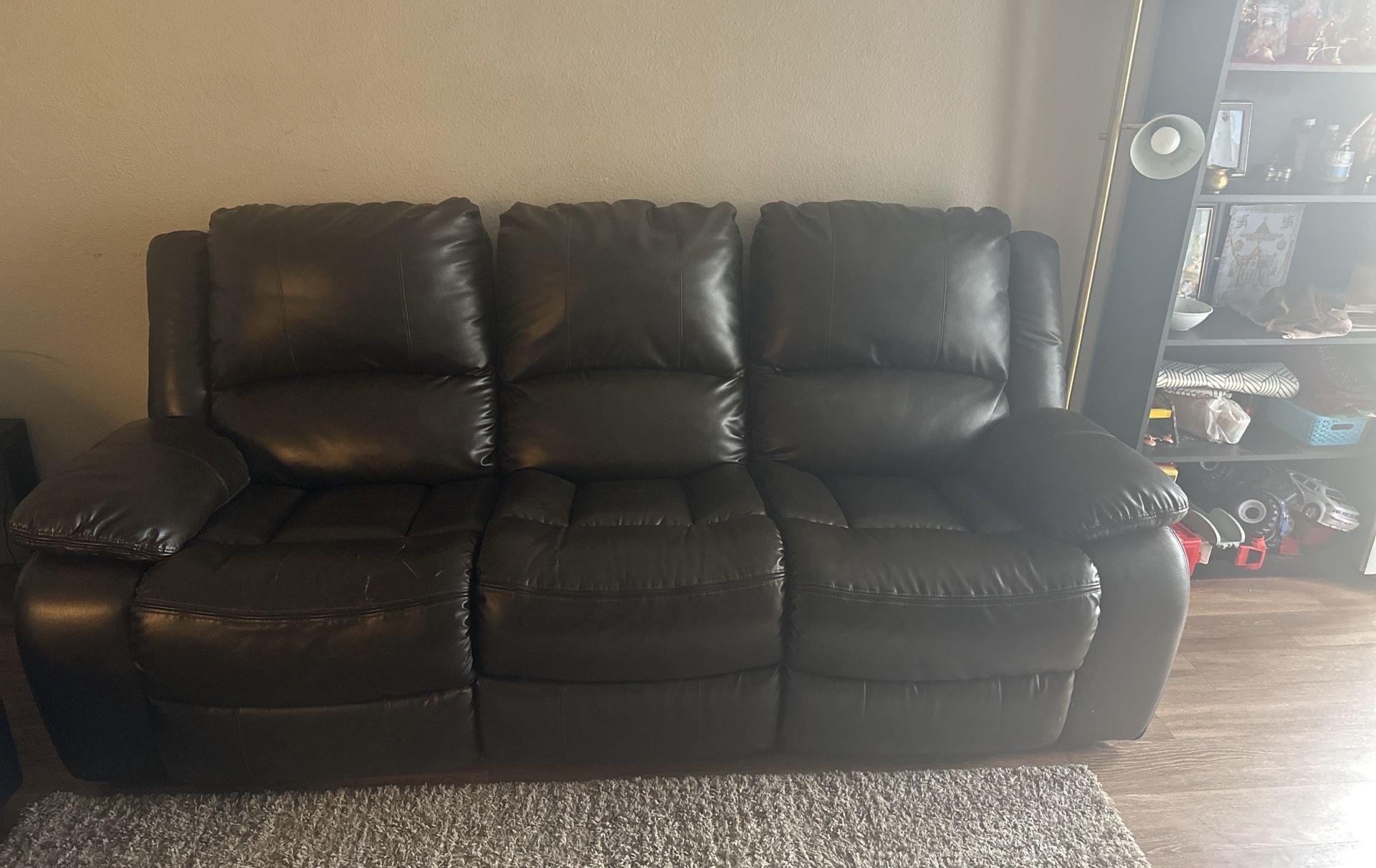 Pure Leather Recliner Couch Recently Purchased