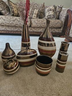 8 Piece Porcelin vase Set
