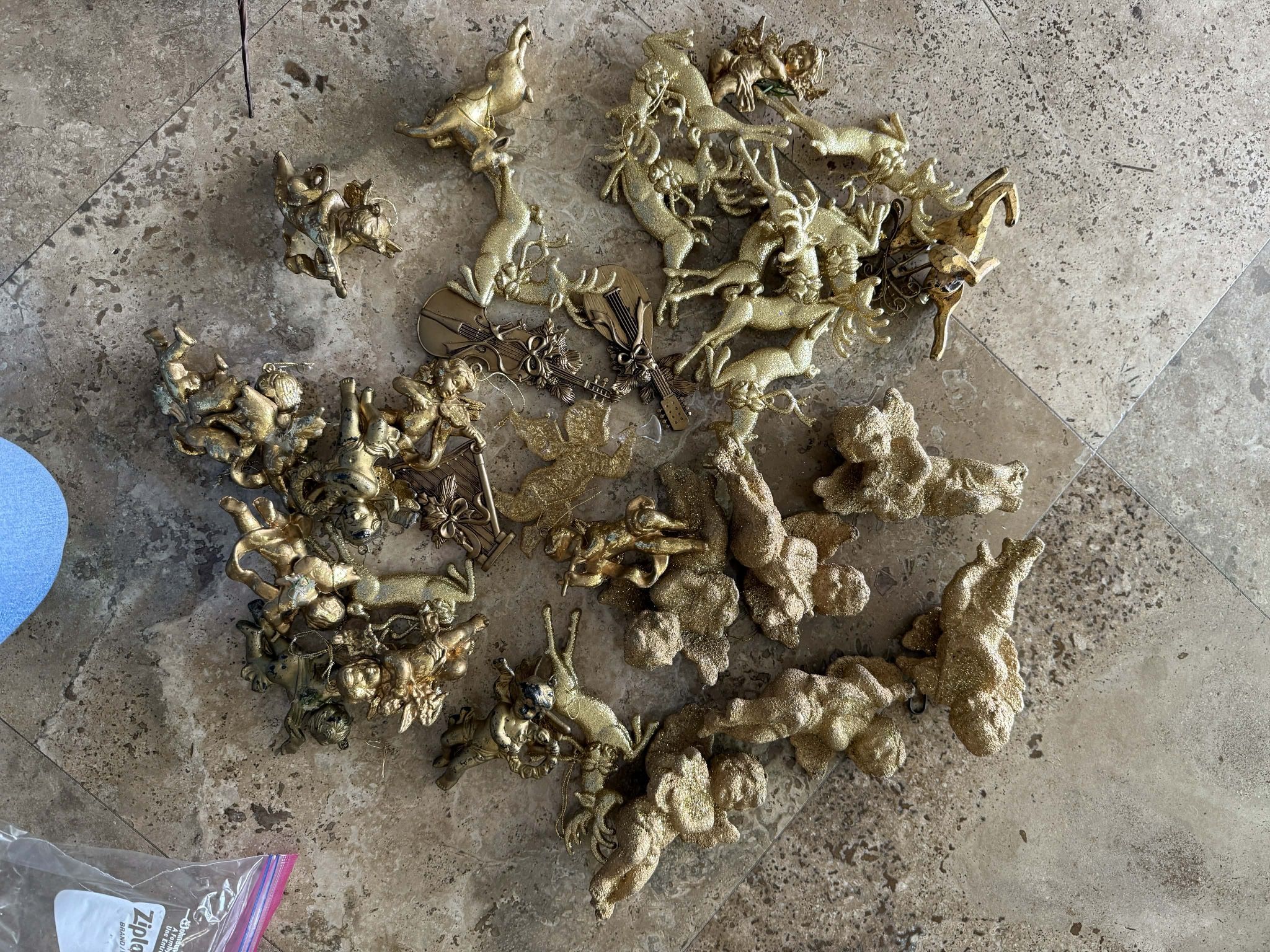 Gold Reindeer  And Cherubins  Ornaments 