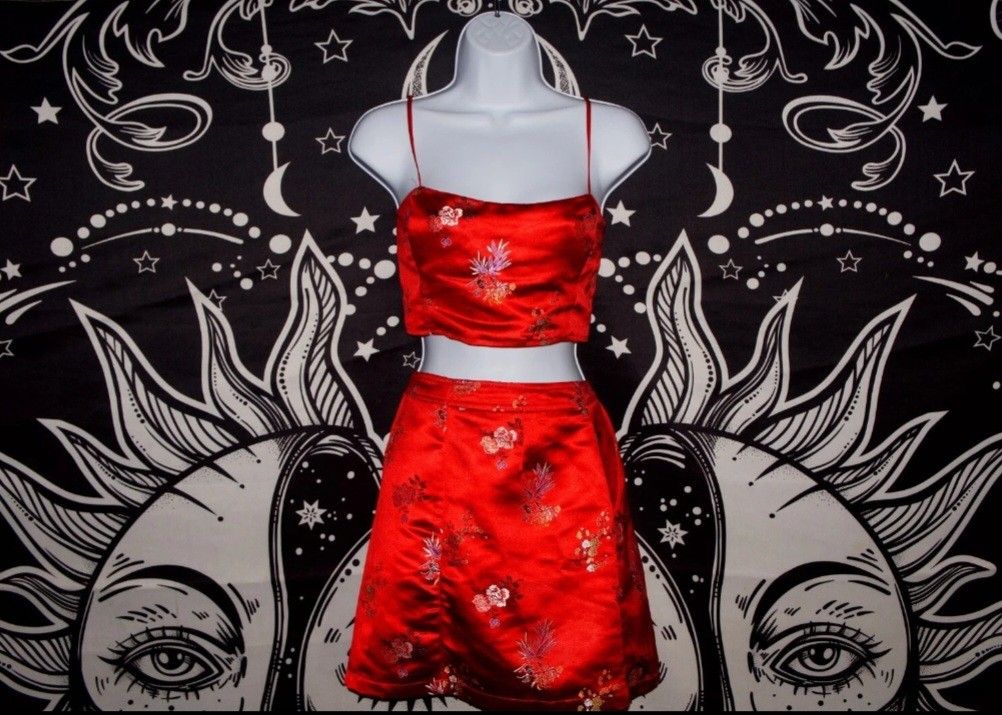 Japanese Red Floral Low-Strap Cropped Top w/ Above Knee Mini Skirt Outfit Size M