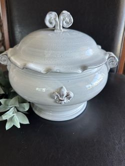Abigail's Fleur de Lis Artisan made Italian Cermaic "Gres" Stoneware Rustic Soup Tureen 2000s ITALY.
