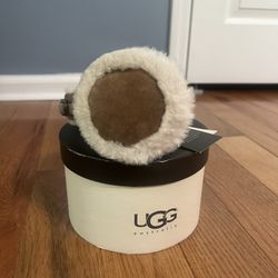 UGG Sheepskin / Leather Earmuff Chestnut Beige in Original Box