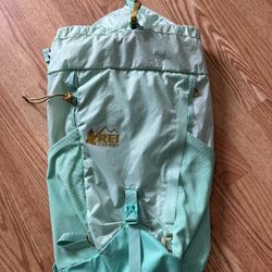 REI Co-op Flash 22