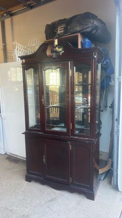 Glass hutch