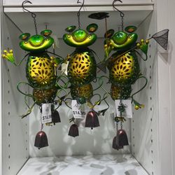 Metal Frog Wind Chime