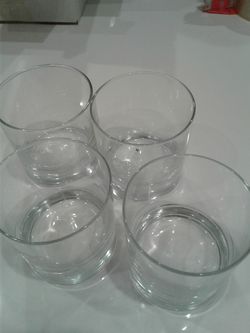 Set of 4 new drinking glasses