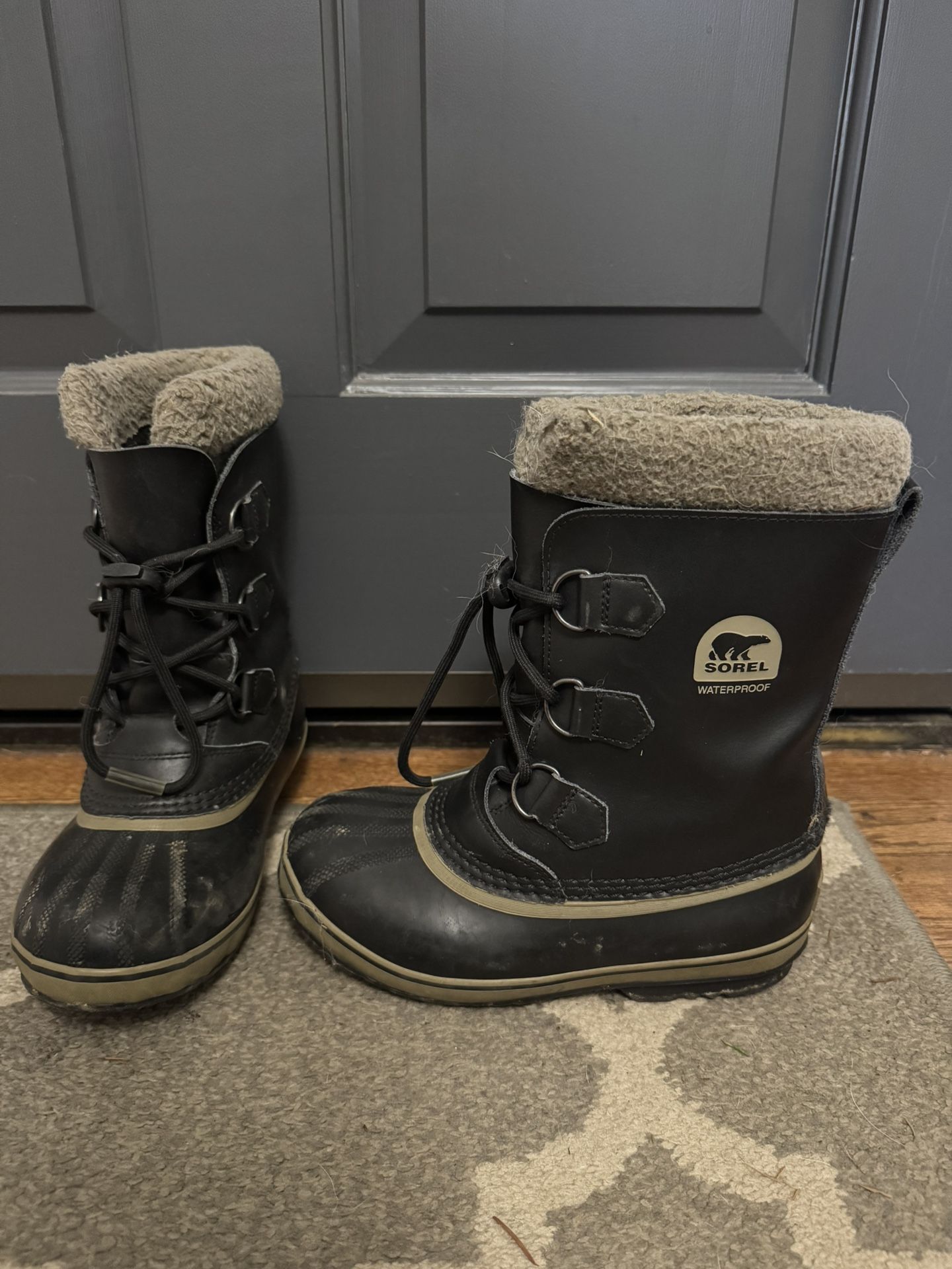Sorel Waterproof Boots Size 4