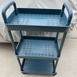 Plastic  Organizers Has Whelees 