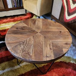 32" Diameter Round Wood Coffee Table With Hairpin Metal Base