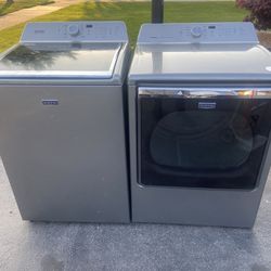 Maytag Washer And Electric Dryer Set 