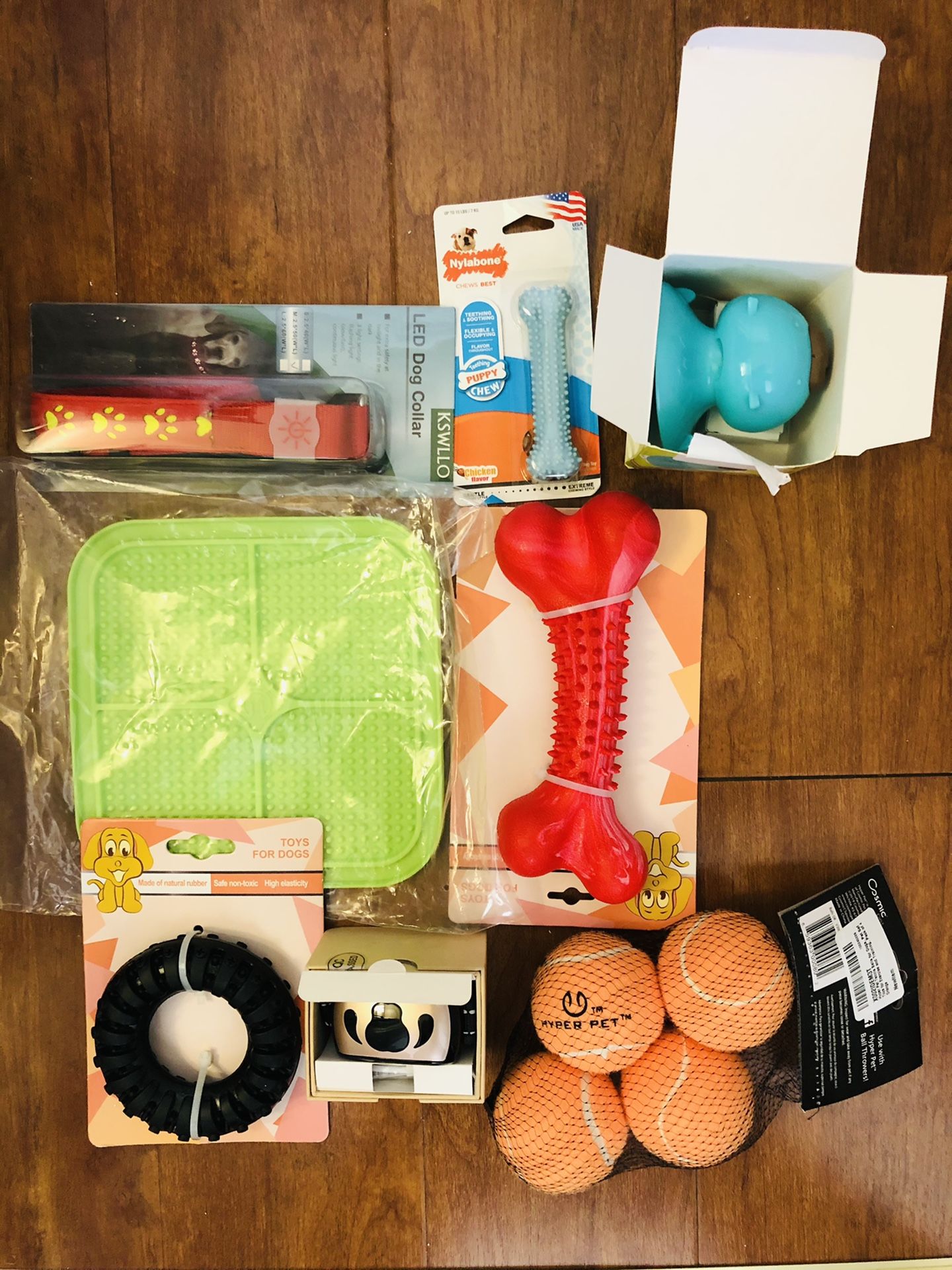 Brand new Variety of pet supplies(pick up only)