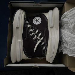 2)PARES DE CONVERSE SIZE 8