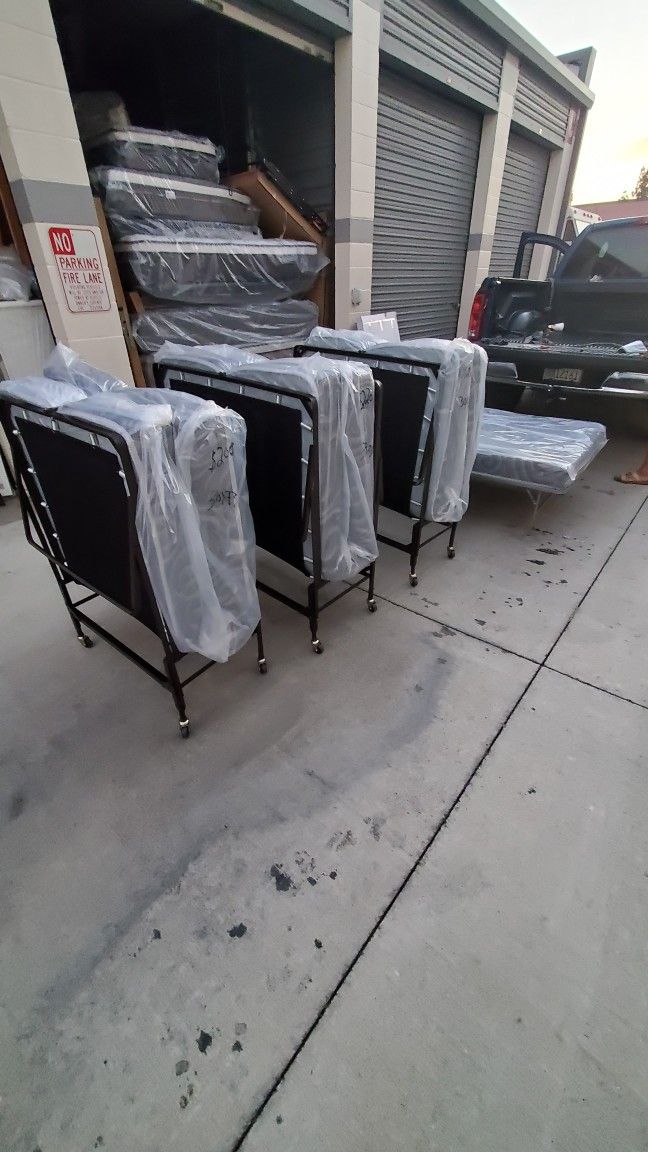 Twin Folding Rollaway Bed With Mattress Memory Foam 