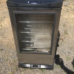 Masterbuilt Electric Smoker 40”