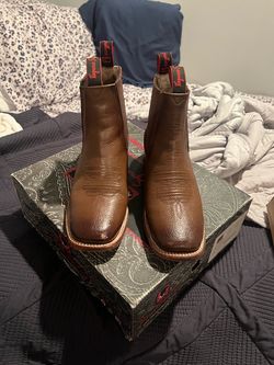 Cowboy boots size 8