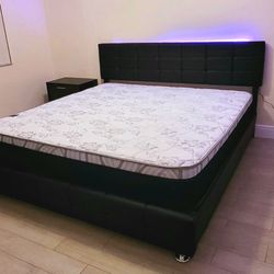NEW KING-SIZE PILLOW TOP MATTRESS AND BOX SPRING