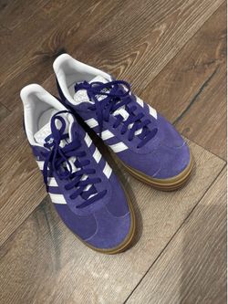 Adidas women 7.5
