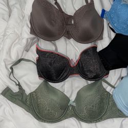 32 DD Bras