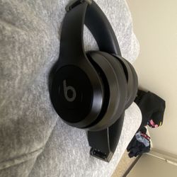 Beats Solo 4