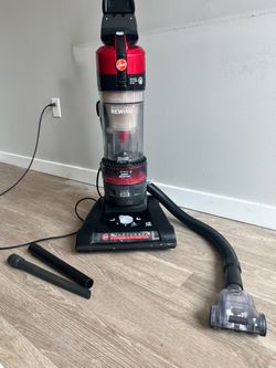 Hoover WindTunnel Rewind Vacuum with attachments