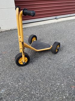 Lakeshore 3 Wheels Scooter