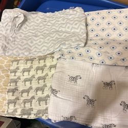 4 Swaddle Blankets For Babies