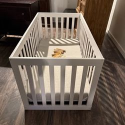 Versatile Crib To Toddler Bed And More 4 Different Styles White With Natural Wood Legs