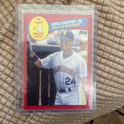 Ken Griffey Jr Topps Baseball Card