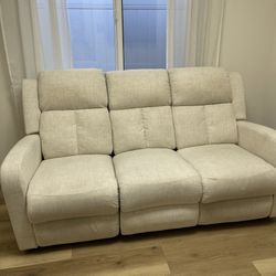 Set De Sillones Reclinables Son 2 Piezas  Color Beige. En Muy Buenas Condiciones.