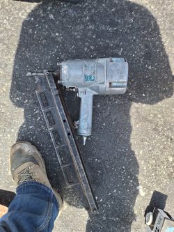Hitachi Nail Gun