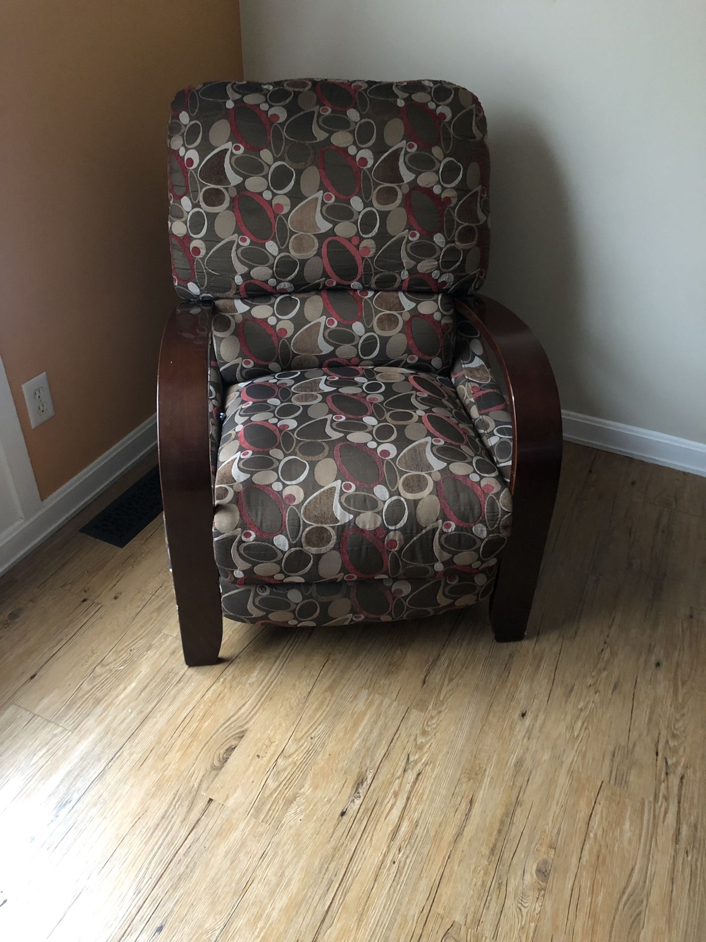 Recliner and ottoman/chest