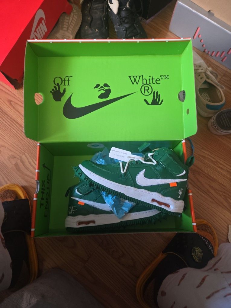 NIKE OFF-WHITE