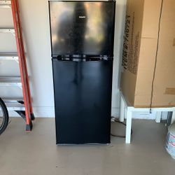 Hot Point Refrigerator/ Freezer