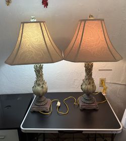 2 lámparas de noche beige piña/alcachofa lámpara de mesa dorada envejecida cerámica marrón Legacy 2 Bedside Lamps Beige Pineapple /Artichoke Distresse