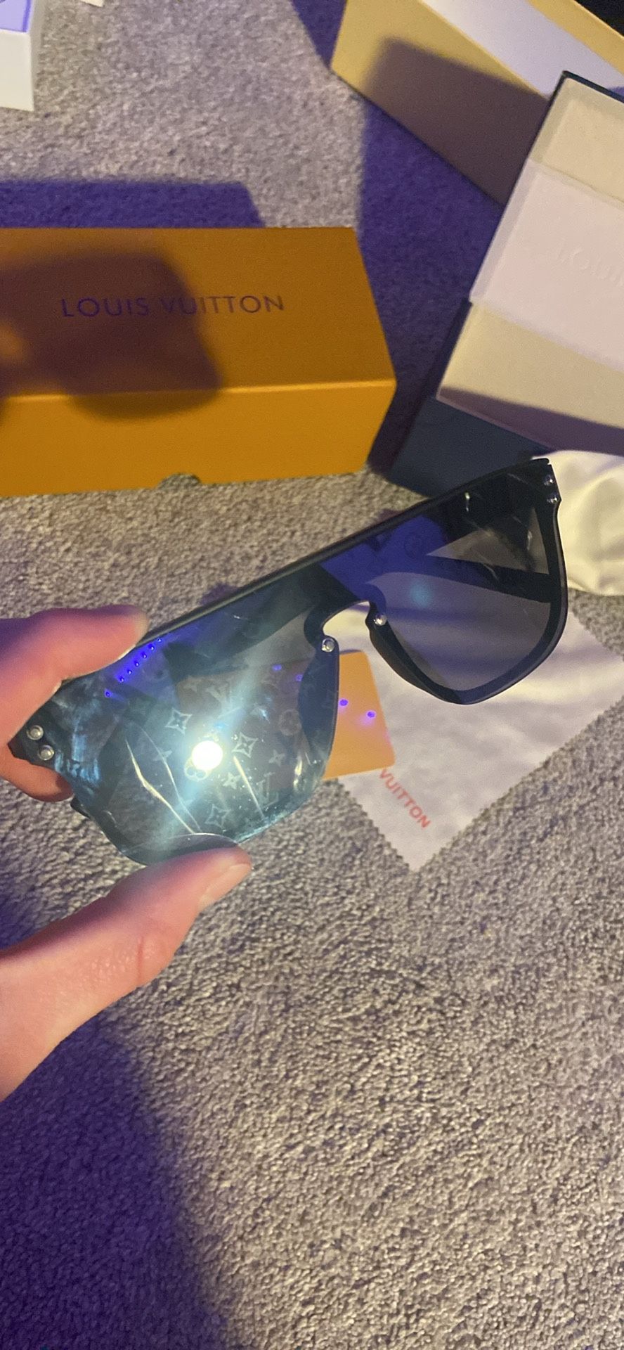 LOUIS VUITTON SUNGLASSES