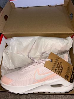 Size 5.5 New Nike air max nuaxis