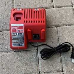 Milwaukee Dual M18/M12 Battery Charger