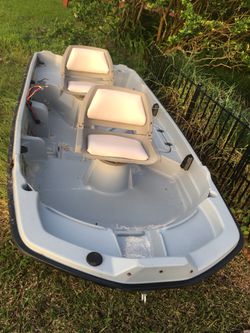 Bass Hound 10.2 fishing boat for Sale in Lutz, FL - OfferUp