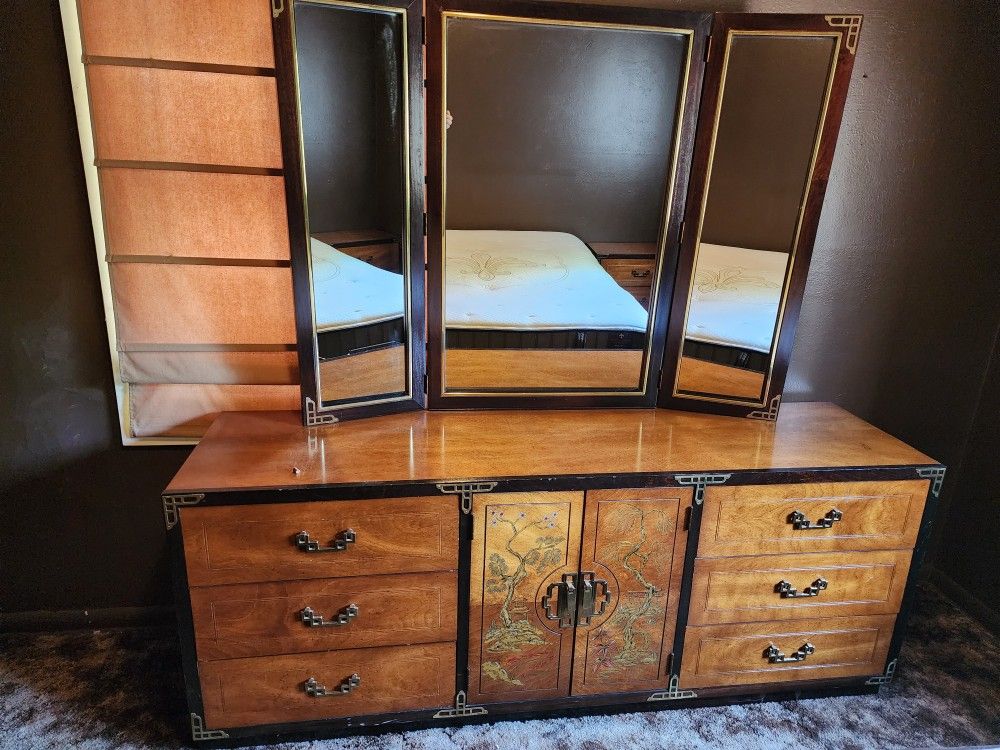 Oriental Bassett Bedroom Set