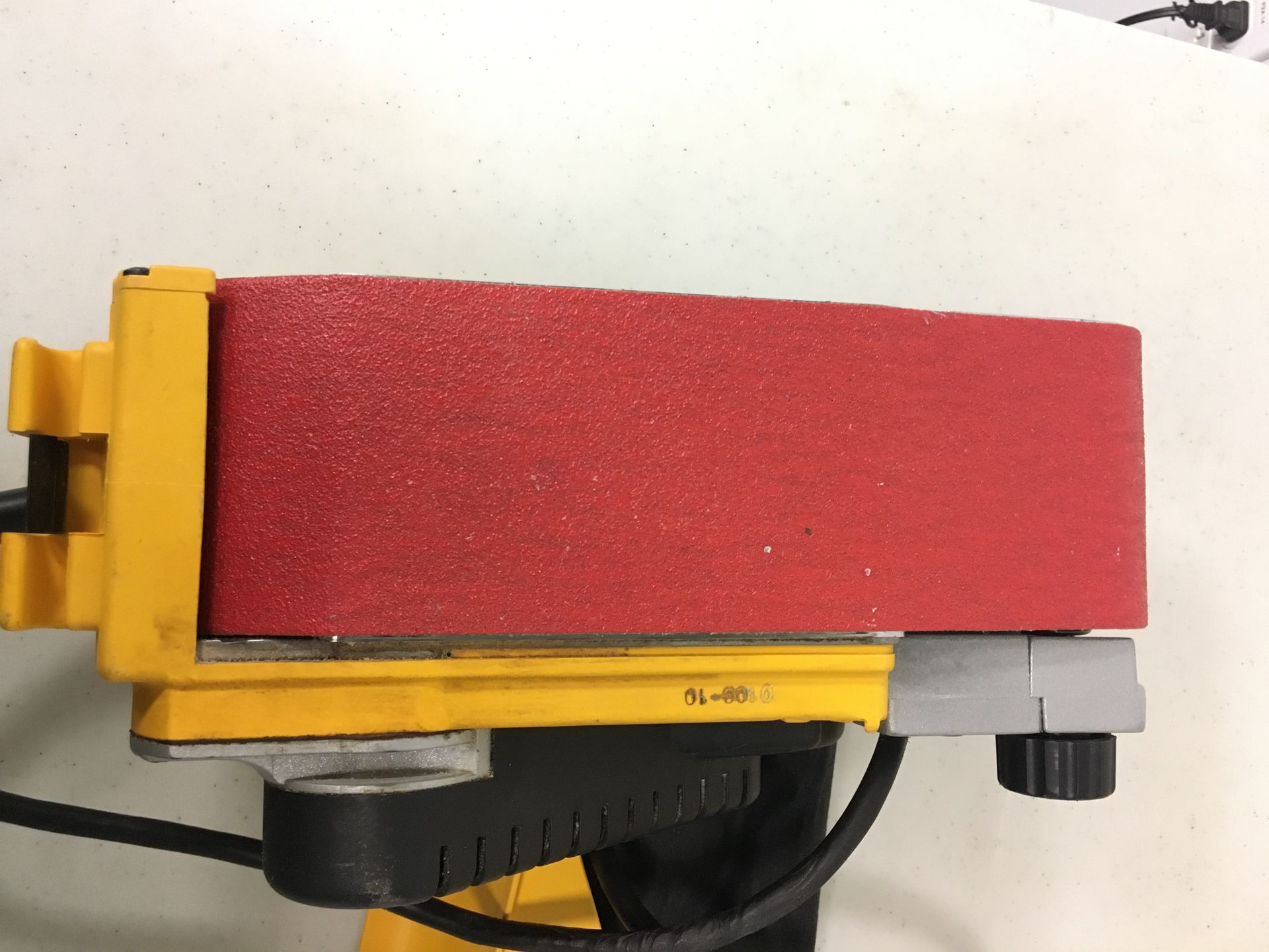 DeWalt DW430 Heavy Duty 3”x 21” Belt Sander for Sale in San Diego, CA