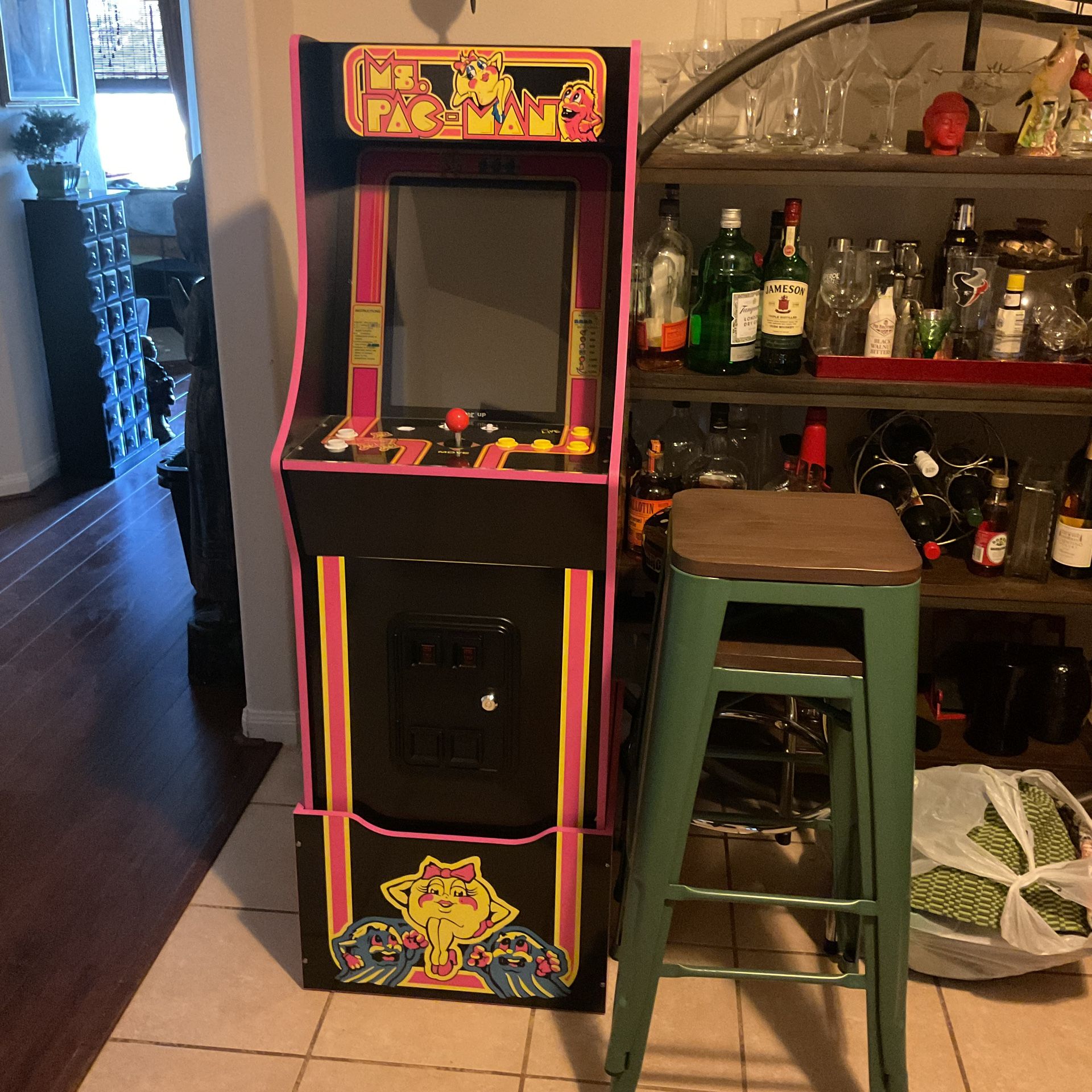 Ms pac man Game With Stools $225