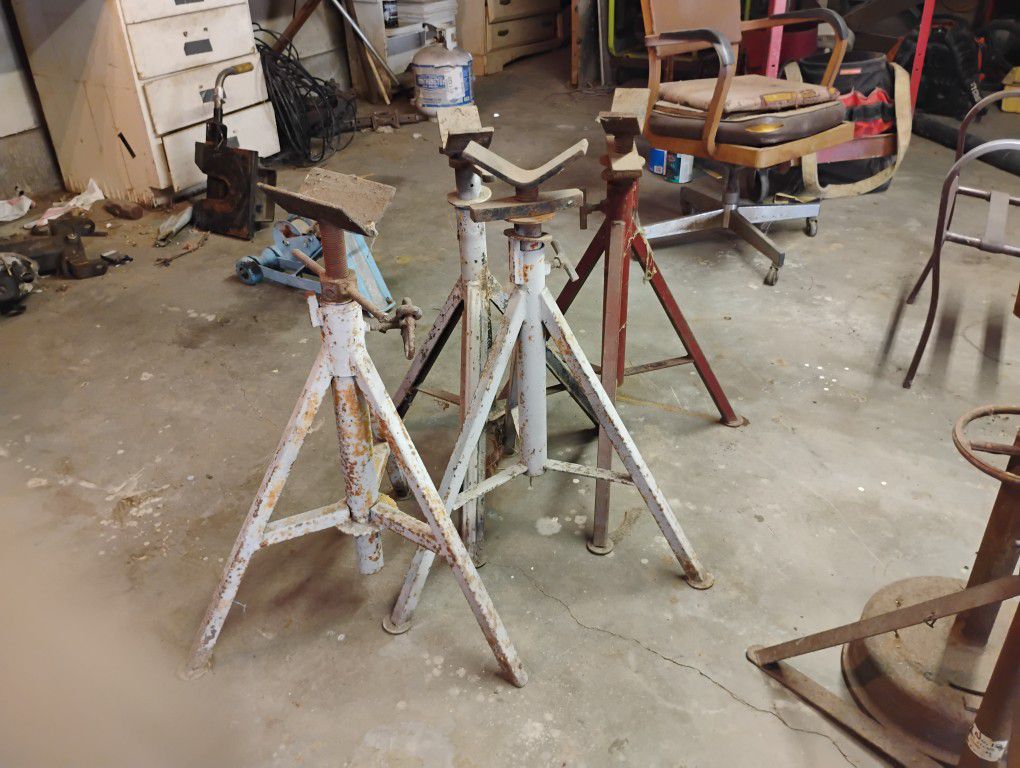 Pipe Stands 