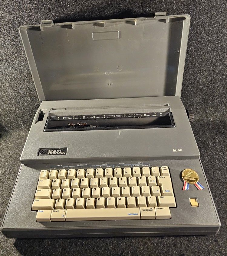 ⭐️ Smith Corona SL80 Electric Portable Typewriter With Case TESTED & Works!