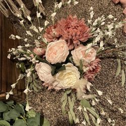 Bridal Bouquet Crown Of Thorns for Sale in Sienna Plant, TX - OfferUp