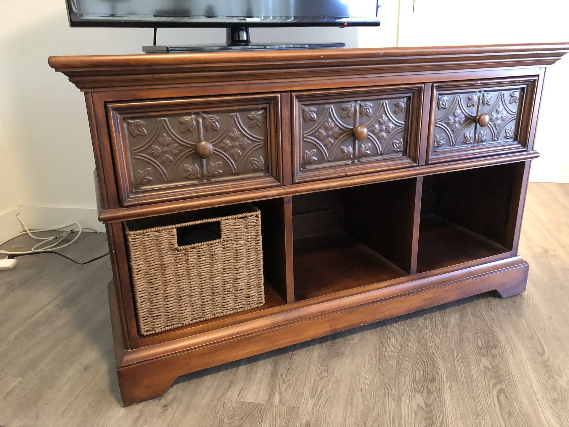 Wood Cabinet Sideboard TV Stand & 3 Baskets