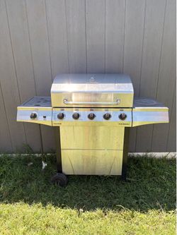 Char-Broil Grill with Side burner